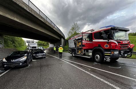 Löschfahrzeug der US Army an Unfall beteiligt drei Verletzte