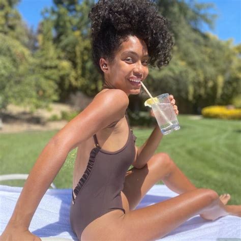 Sexy Hot Yara Shahidi Bikini Pics