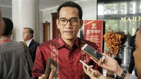 Pakar Hukum Tata Negara Refly Harun Ungkap Strategi Gugatan 02 Prabowo