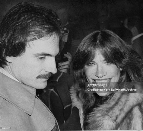 Singer Carly Simon Arriving With Husband James Taylor At The Opening News Photo Getty Images