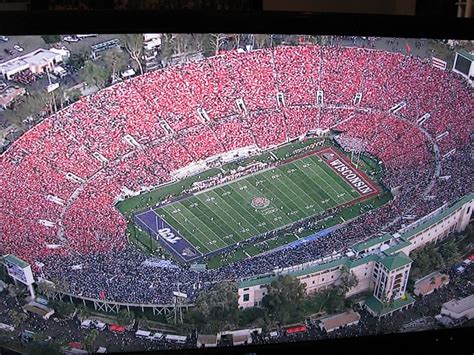 Marquette Golden Eagles Fan: 2011 Rose Bowl