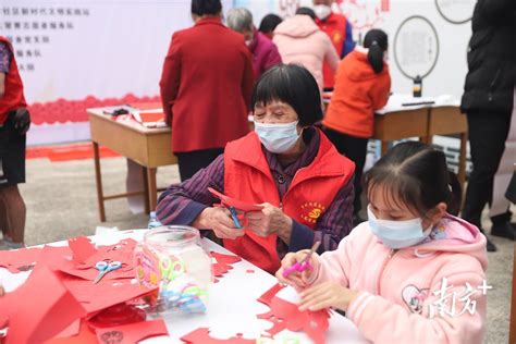 银龄力量齐会聚！廉江罗州街道探索三大机制打造常青志愿队服务社区活动