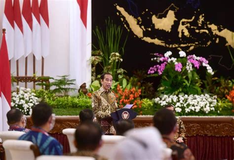 Presiden Jokowi Buka Munas Vi Apeksi Secara Virtual Di Istana Negara