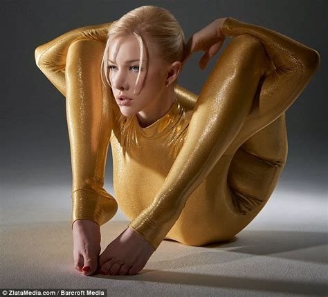 Worlds Most Flexible Women Unblieveable Style Hunt World