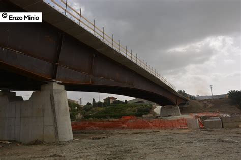 Ribera Il Ponte Sul Fiume Verdura Aperto Al Traffico Nelle Prime