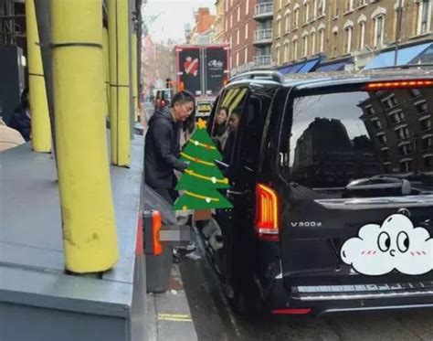 Hot girl trà sữa sinh con thứ 2 cùng chồng tỷ phú