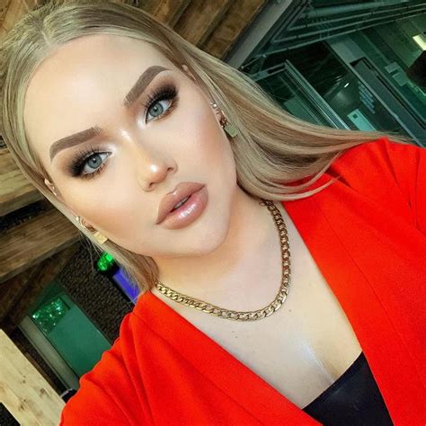 Youtube Star ‘nikkietutorials Comes Out As Transgender After Blackmail