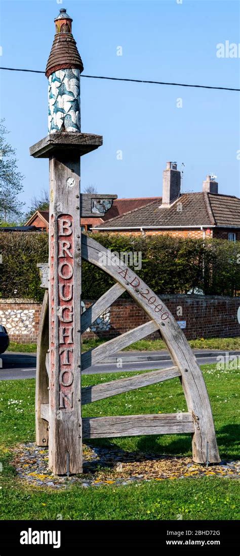 Broughton Hampshire Village Hi Res Stock Photography And Images Alamy