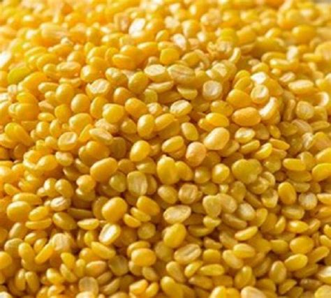 Commonly Cultivated Pure And Dried Splited Semi Round Moong Dal With