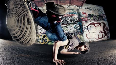 1366x768 Bboy In Action wallpaper, music and dance wallpapers