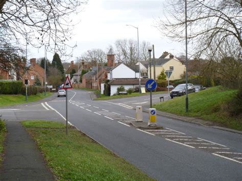 Ettington Cross Roads © Michael Dibb Cc By Sa20 Geograph Britain