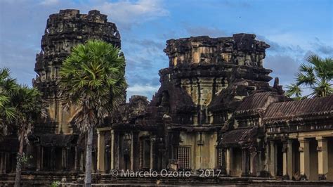 Cambodia Vishnu Temple History : Vishnu/Buddha, Angkor Wat, Cambodia ...