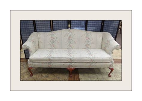 Queen-Anne Style Sofa – Haute Juice