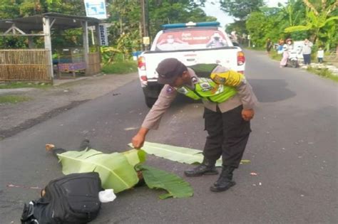 Tragis Pemuda Di Blitar Tewas Terjatuh Terlindas Motor Trail