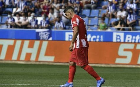 Atletico Madrid Suffer Shock Loss To Struggling Alaves Atletico Madrid Beaten By Alves La Liga