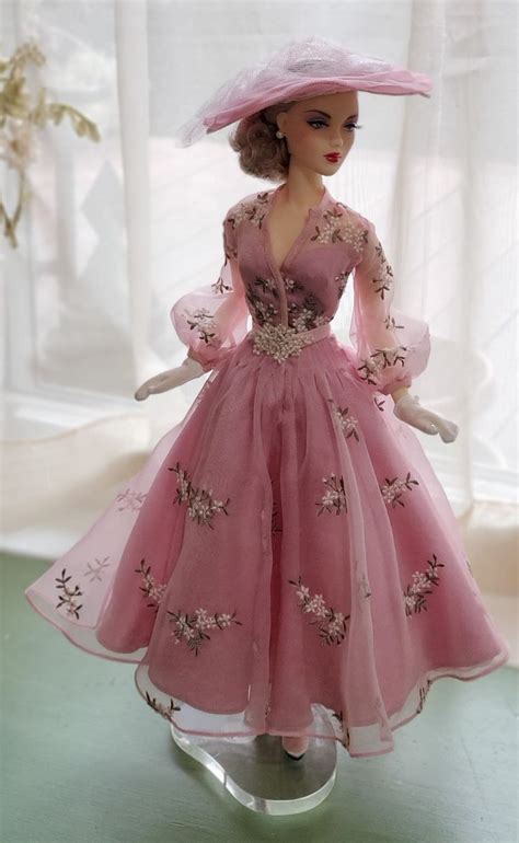 Pin By Wanda Rabon On Dolls In Barbie Gowns Barbie Wedding