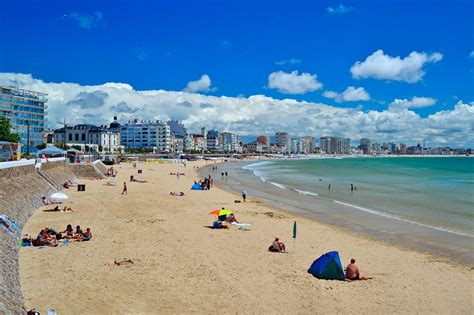 Les Sables D Olonne What You Need To Know To Plan A Beach Holiday In