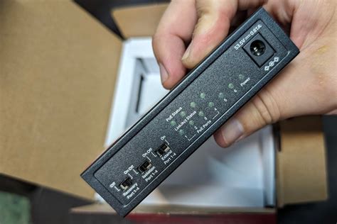 【開箱紀錄】Mercusys MS106LP 6埠 Gigabit PoE 網路分享器 – 湯姆群情報站