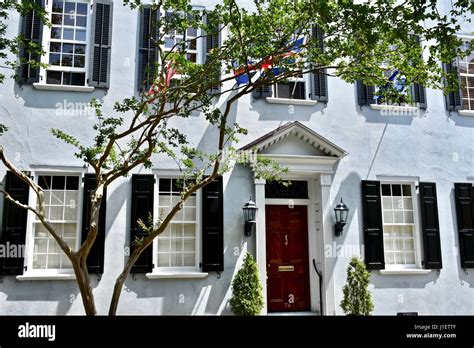 Beautiful Colonial Style House Near East Battery Street Charleston