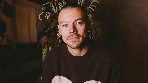 Harry Styles Makes A Surprising Official Debut Of His Buzz Cut Look