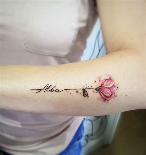 Blume Mit Namen Tattoo F R Frauen Tattoosf Rfrauen Tattoos Mit