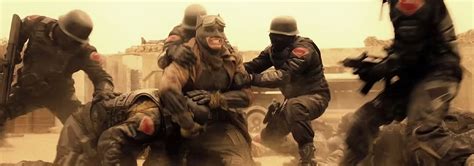 Sneak Peek Batman V Superman Dawn Of Justice Desert Storm