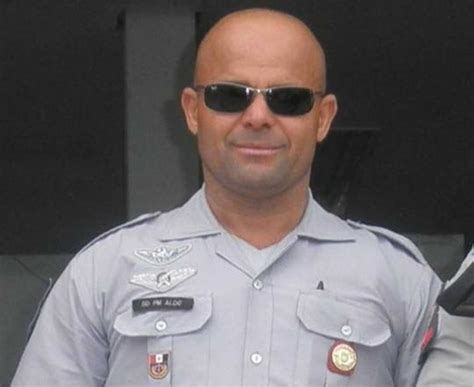 Policial Militar De Folga Morto A Tiros De Fuzil Em Vicente De