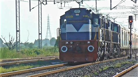 12267 Mumbai Central Hapa Duronto Express With Twin Alco S Towards