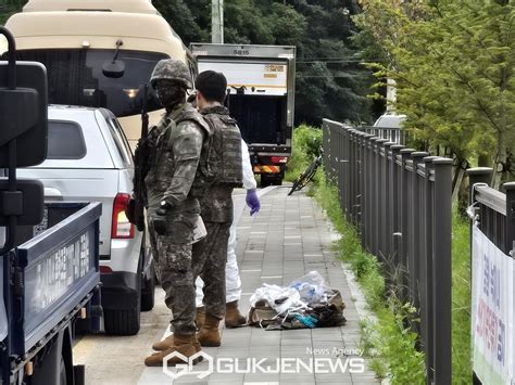 속보 북한 쓰레기 풍선 대통령실 청사에 떨어져