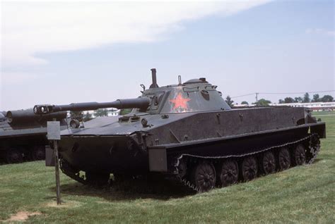 Ein sowjetischer P-76-Amphibienpanzer auf dem Gelände der US-Armee in ...