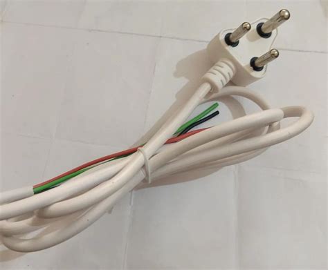 PVC 5A 3 Pin White Power Supply Cords For Electric Appliance At 25