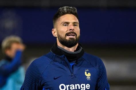 Photo Pour Loccasion Olivier Giroud A Partagé Plusieurs Photos De Lui Sur Instagram Olivier