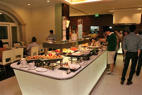 "Indulge at Park" Buffet Dinner (Grand Park City Hall) | CAMEMBERU