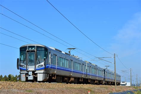 521系（jr西日本）さまざまな電車の“いいとこどり”をした万能近郊型電車 トレたび 鉄道・旅行情報サイト