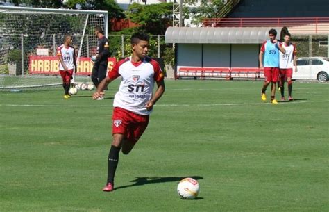 Recuperado de lesão Wallyson fará jogo treino pelo São Paulo Vírgula