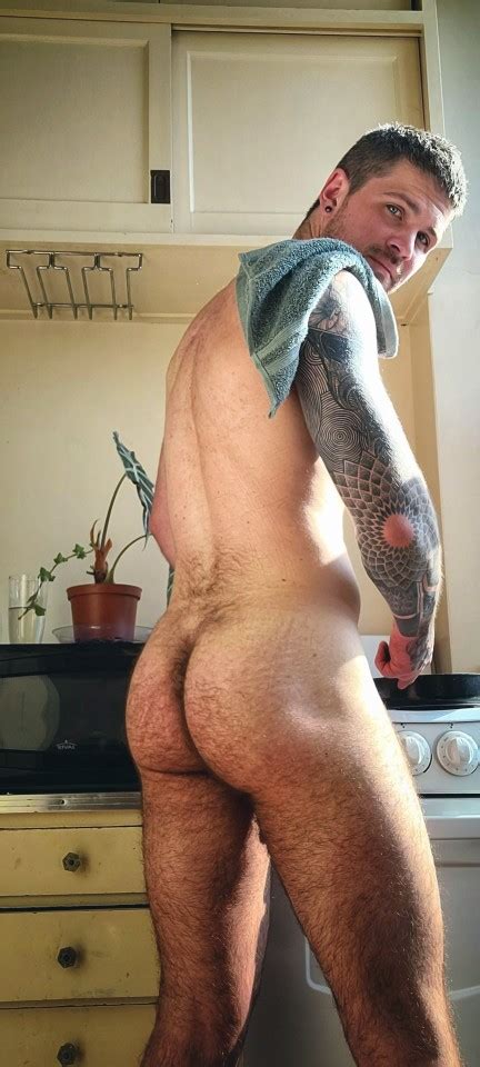 Post 724035465280356352 Hairy Hunky Inbetween Tumblr Tumbex