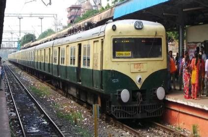 Chennai Electric Train From Tambaram Beach Stopped Few Hours Tamil