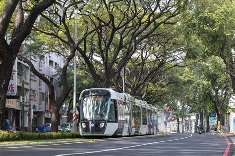 高雄輕軌已20件擦撞事故 將持續優化路口指引 地方 中央社 Cna