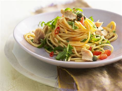 Pasta Mit Thunfisch Und Kapern Rezept Eat Smarter