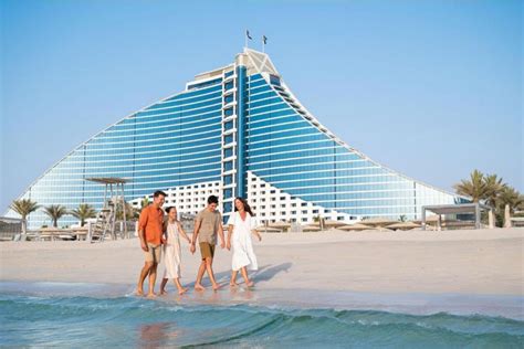 Jumeirah Beach Hotel - Dubai's Premier Luxury Resort