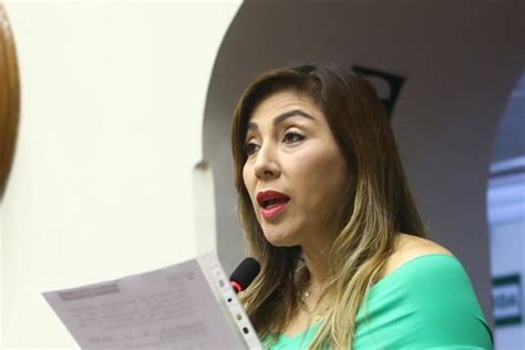 Lady Camones Pedí suspensión de cuatro niños para que no obstruyan