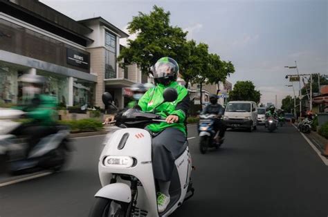 Pakai Motor Listrik Driver Gojek Ternyata Bisa Hemat Rp Ribu Per