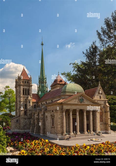 Saint Pierre cathedral Stock Photo - Alamy