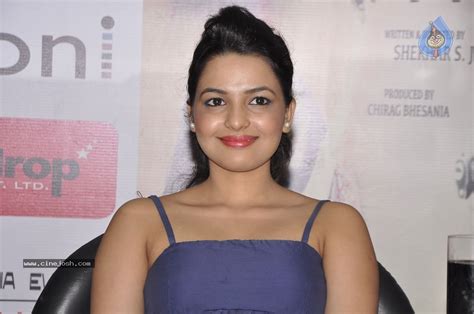 Chitrashi Rawat Hot Stills Photo 31 Of 56