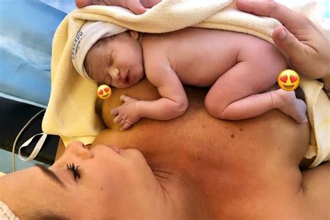 Dany Bananinha dá à luz sua primeira filha e exibe fotos Privilégio