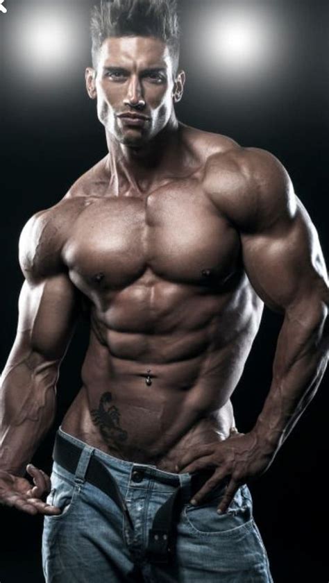 Pin By Gerald On Bodybuilders Men Body Building Men Muscular Men