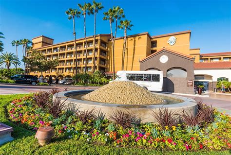 Disneyland Good Neighbor Hotel Review Hotel Menage Disney Tourist Blog