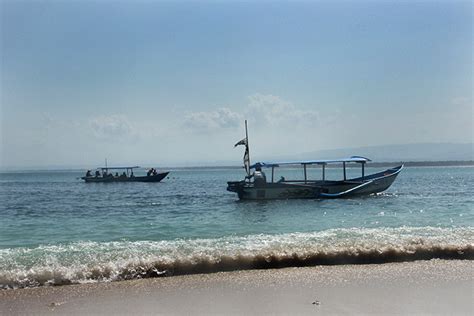 Pantai Pasir Putih Keindahan Eksotis Di Sisi Barat Cagar Alam