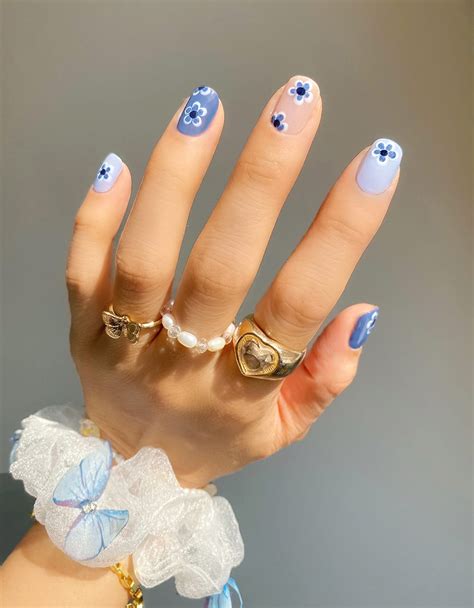 Blue Nail Art