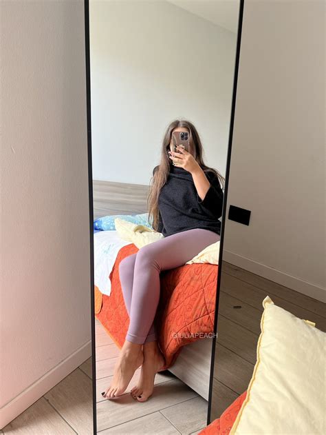 Queen Giulia On Twitter New Mirror Which Means More Feet Pics